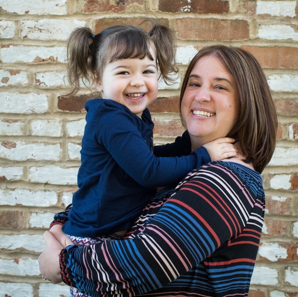 Meet your Posher, Rachel - Picture 2 of 2